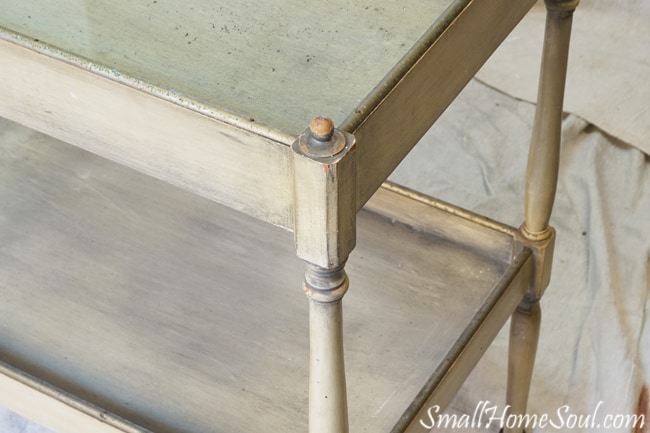 Chalky Paint Side Table makeover with Diva of DIY Chalk Mix turned this old boring table beautiful....www.smallhomesoul.com