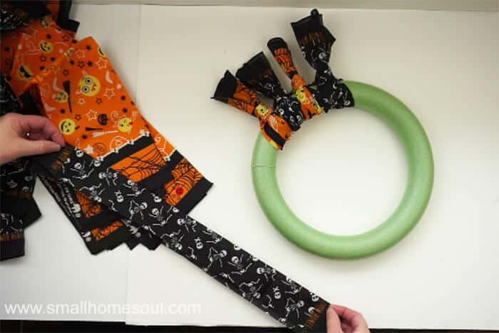 Folding center for halloween bandana wreath.